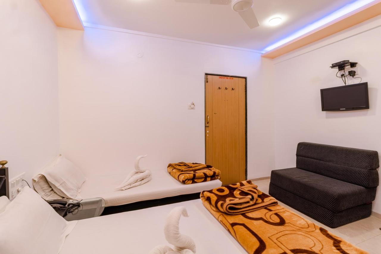 Hotel Vyankatesh & Pure Veg Restaurant Mahābaleshwar Eksteriør bilde
