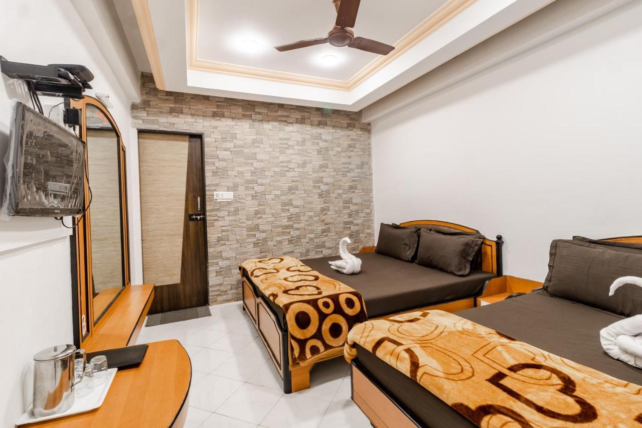 Hotel Vyankatesh & Pure Veg Restaurant Mahābaleshwar Eksteriør bilde