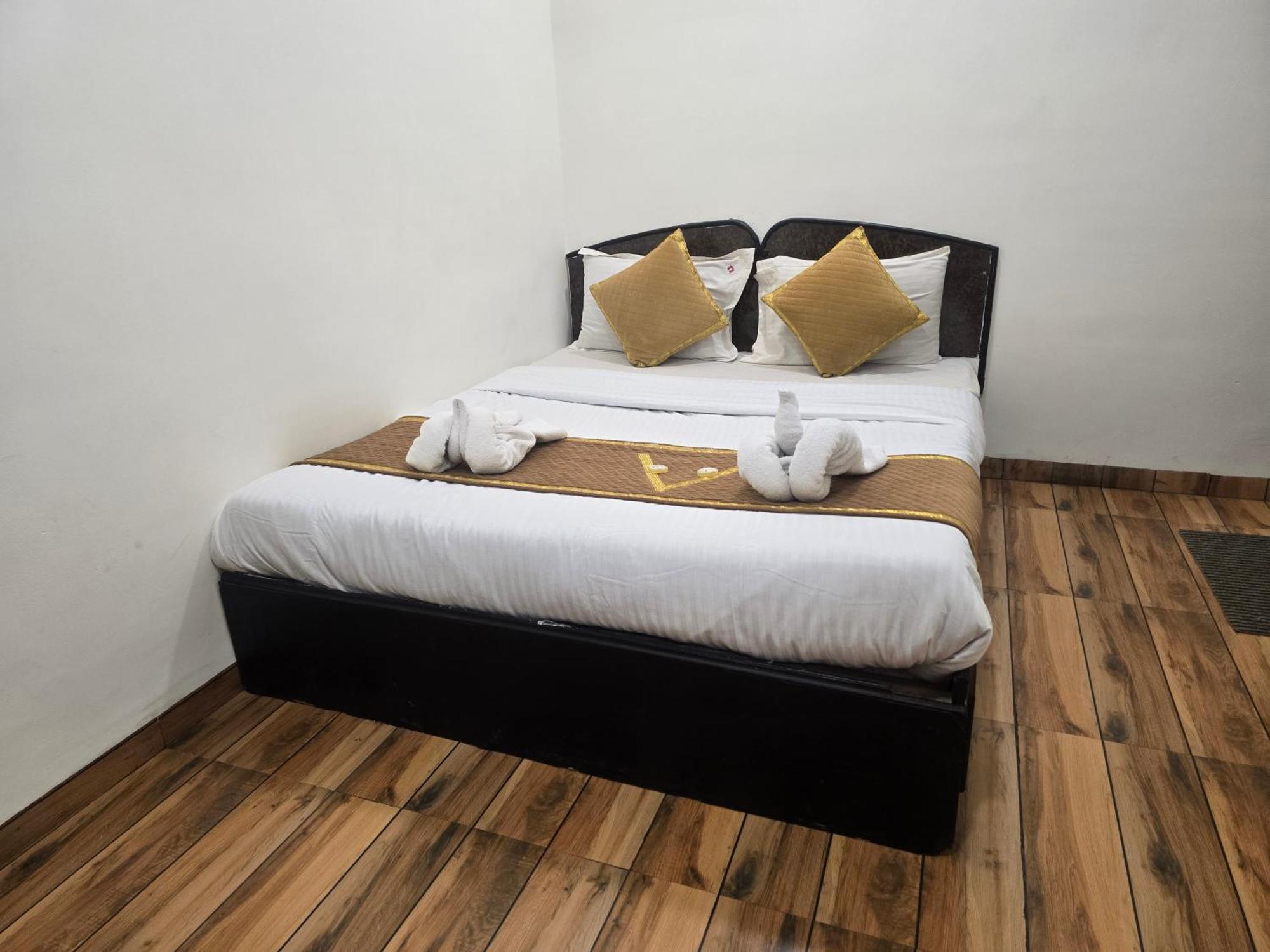 Hotel Vyankatesh & Pure Veg Restaurant Mahābaleshwar Eksteriør bilde